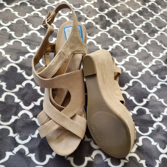 Wedges - Picture 3 of 4